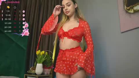 Scarlet online show from 03-03-25, 10:42