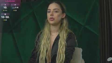 Scarlet online show from 09-29-25, 10:14