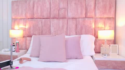 Scarlet Fooxs online show from 03-19-26, 01:26