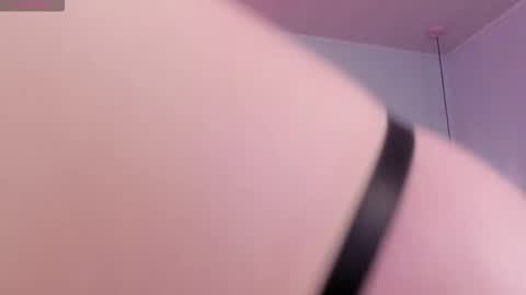 Scarlet  online show from 10-31-25, 05:30