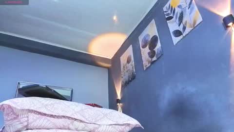 Snapshot of scarlethnyx chatting on 10-22-25, 01:11 Scarleth Nyx online show from 10-22-25, 01:11