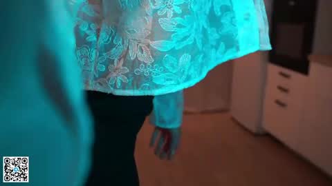 Scarlet online show from 04-19-26, 10:01