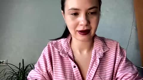 Snapshot of scarletpetal chatting on 01-22-25, 06:20 scarletpetal online show from 01-22-25, 06:20