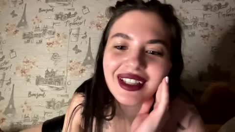 Snapshot of scarletpetal chatting on 01-29-25, 03:26 scarletpetal online show from 01-29-25, 03:26