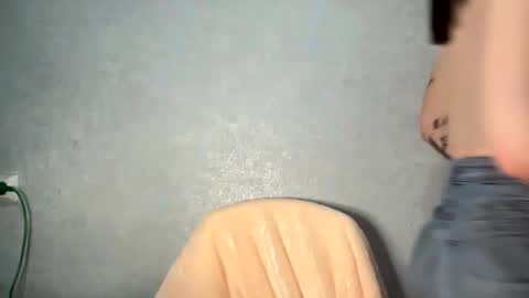 Snapshot of scarletpetal chatting on 02-22-25, 11:13 scarletpetal online show from 02-22-25, 11:13