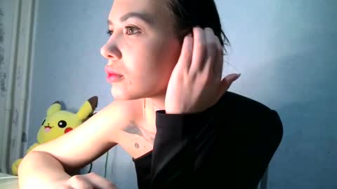 Snapshot of scarletpetal chatting on 02-24-25, 11:21 scarletpetal online show from 02-24-25, 11:21