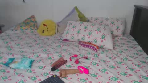 Snapshot of scarlett2310 chatting on 10-08-25, 11:08 scarlett online show from 10-08-25, 11:08