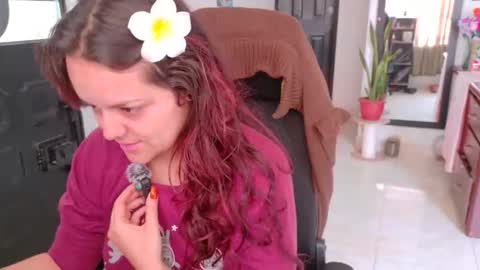 Snapshot of scarlett77_ chatting on 06-05-26, 02:56 Scarletland welcome online show from 06-05-26, 02:56