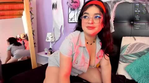 Snapshot of scarlett_1007 chatting on 11-01-25, 11:34 Scarlett online show from 11-01-25, 11:34