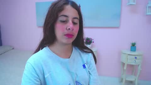 Snapshot of scarlett_clyde chatting on 04-27-26, 12:36 Scarlett online show from 04-27-26, 12:36