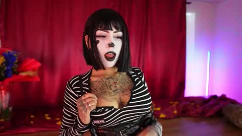 Snapshot of scarlett_collins01 chatting on 02-15-26, 02:52 Scarlett Collins online show from 02-15-26, 02:52