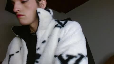 scarlet online show from 04-09-26, 01:27