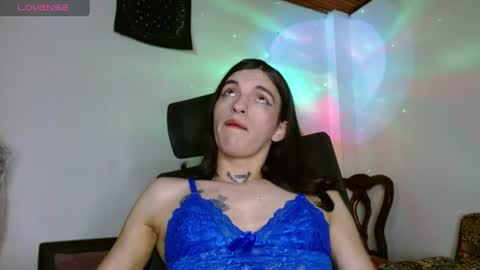 Snapshot of scarlett_crastrawberry chatting on 07-06-26, 02:36 scarlet online show from 07-06-26, 02:36