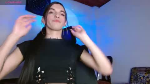 Snapshot of scarlett_crastrawberry chatting on 07-10-26, 04:53 scarlet online show from 07-10-26, 04:53