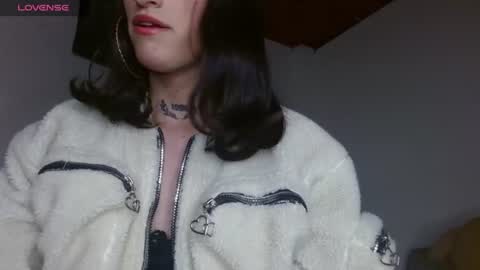 Snapshot of scarlett_crastrawberry chatting on 07-24-26, 10:08 scarlet online show from 07-24-26, 10:08