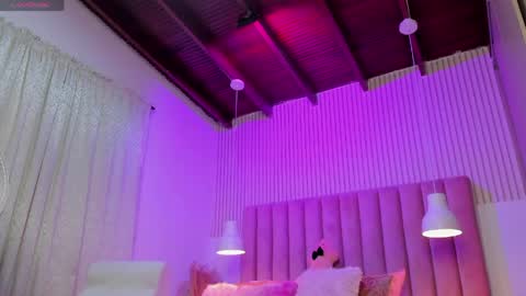 Snapshot of scarlett_dreamss7 chatting on 05-26-26, 10:55 Scarlett online show from 05-26-26, 10:55