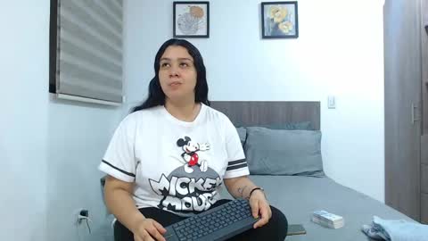 Scarlett and Jazmin online show from 04-14-26, 07:36