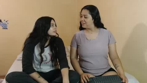 Snapshot of scarlett_evance chatting on 07-31-26, 07:19 Scarlett and Jazmin online show from 07-31-26, 07:19