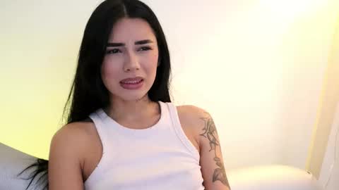 Lauren Scarlett online show from 10-23-25, 08:40