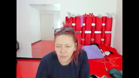 scarlett_red_11 online show from 05-15-26, 04:03