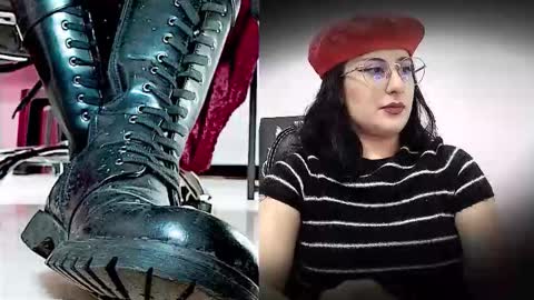 Snapshot of scarlett_sen chatting on 02-20-26, 01:33 Mistress Scarlett online show from 02-20-26, 01:33