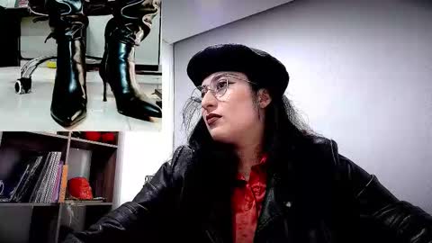 Snapshot of scarlett_sen chatting on 02-25-26, 01:21 Mistress Scarlett online show from 02-25-26, 01:21