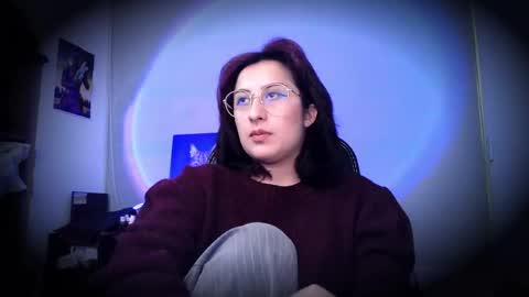 Snapshot of scarlett_sen chatting on 05-25-26, 03:40 Mistress Scarlett online show from 05-25-26, 03:40
