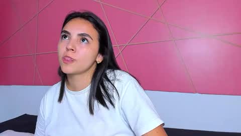 Isabella online show from 12-19-25, 08:10