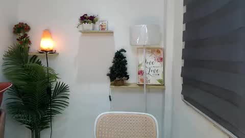 Snapshot of scarlett_sofia69 chatting on 02-21-26, 06:25 online show from 02-21-26, 06:25