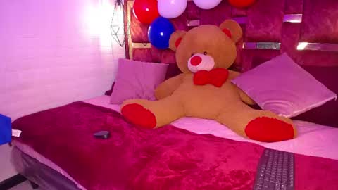 Snapshot of scarlett_squerit chatting on 07-06-26, 01:41 scarlett_squerit online show from 07-06-26, 01:41