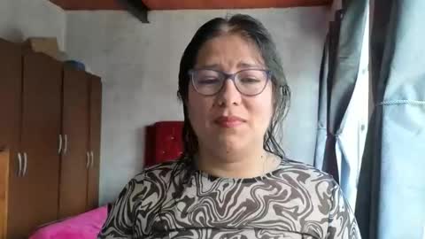 Snapshot of scarlett_widow chatting on 04-26-26, 04:26 scarlett_widow online show from 04-26-26, 04:26