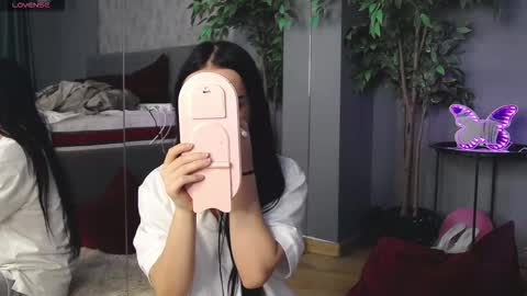 scarlettjakobs online show from 10-04-25, 05:49