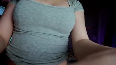 Snapshot of scarlettlovebaby chatting on 06-26-26, 05:39 Scarlett Your petite pet online show from 06-26-26, 05:39