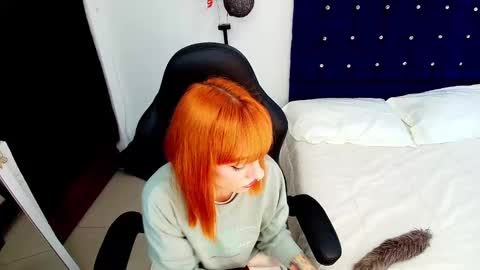 Snapshot of scarlettmilf_cg chatting on 09-19-25, 12:50 Scarlett online show from 09-19-25, 12:50