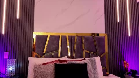 scarlettorres online show from 04-19-26, 01:32