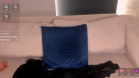 Snapshot of scarlettrosex1 chatting on 06-25-26, 05:12 Scarlett Rose online show from 06-25-26, 05:12