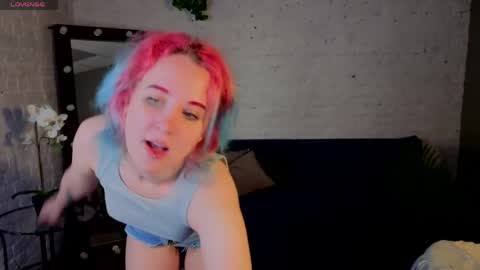 Snapshot of scarlettsparksxx chatting on 05-22-26, 05:58 Scarlett online show from 05-22-26, 05:58