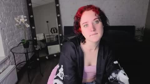 Snapshot of scarlettsparksxx chatting on 06-01-26, 06:04 Scarlett online show from 06-01-26, 06:04