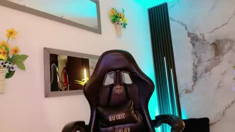 Snapshot of scarlettt_jones chatting on 07-26-26, 05:42 scarlettt_jones online show from 07-26-26, 05:42