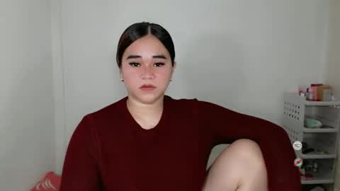 Snapshot of scarletvamp chatting on 05-08-26, 12:27 scarletvamp online show from 05-08-26, 12:27