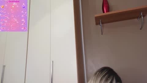 Snapshot of scarletverdi chatting on 11-11-25, 07:52 Cristal online show from 11-11-25, 07:52