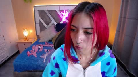 Snapshot of scarllett_bdsm chatting on 12-24-24, 08:11 Scarllett online show from 12-24-24, 08:11