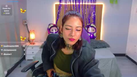 Snapshot of scarllett_bdsm chatting on 11-14-25, 05:17 Scarllett online show from 11-14-25, 05:17