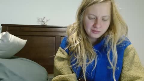 Snapshot of scartit chatting on 01-25-25, 02:36 ScarTit Bernhard online show from 01-25-25, 02:36