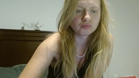 Snapshot of scartit chatting on 02-06-25, 04:31 ScarTit Bernhard online show from 02-06-25, 04:31
