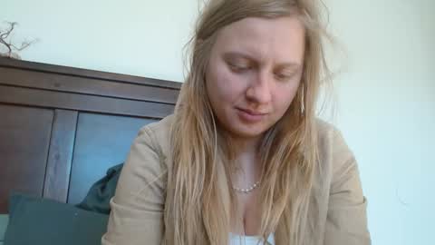 Snapshot of scartit chatting on 02-06-25, 05:30 ScarTit Bernhard online show from 02-06-25, 05:30