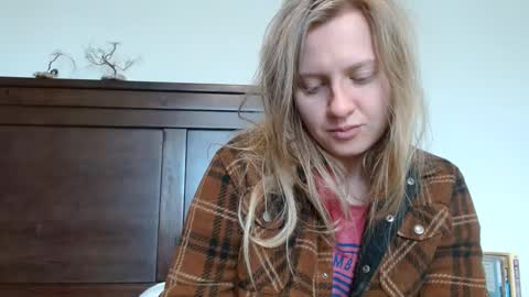 Snapshot of scartit chatting on 02-13-25, 05:22 ScarTit Bernhard online show from 02-13-25, 05:22