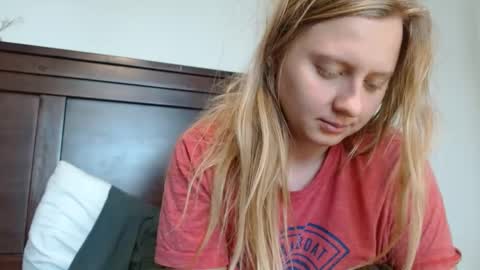 Snapshot of scartit chatting on 02-13-25, 08:24 ScarTit Bernhard online show from 02-13-25, 08:24