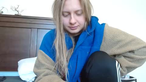 Snapshot of scartit chatting on 02-14-25, 07:12 ScarTit Bernhard online show from 02-14-25, 07:12