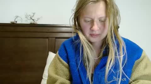 Snapshot of scartit chatting on 02-17-25, 06:31 ScarTit Bernhard online show from 02-17-25, 06:31